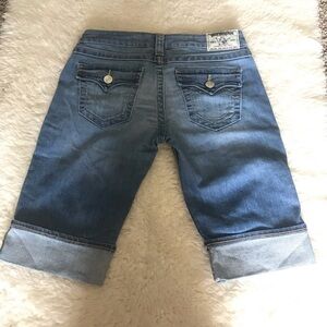 True Religion knee length shorts Jeans size 28